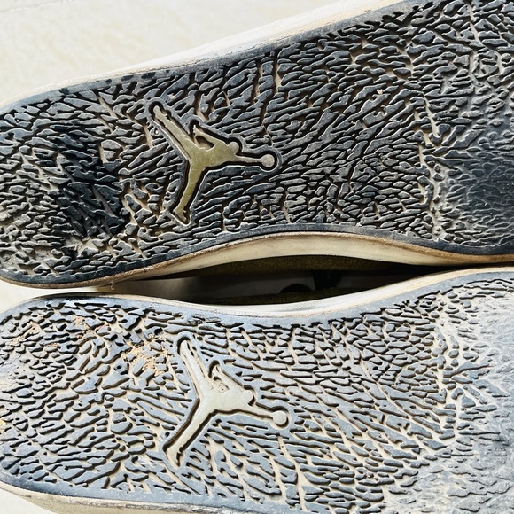 Original Jordan 8.   Size UK 9 - Picture 10 of 15